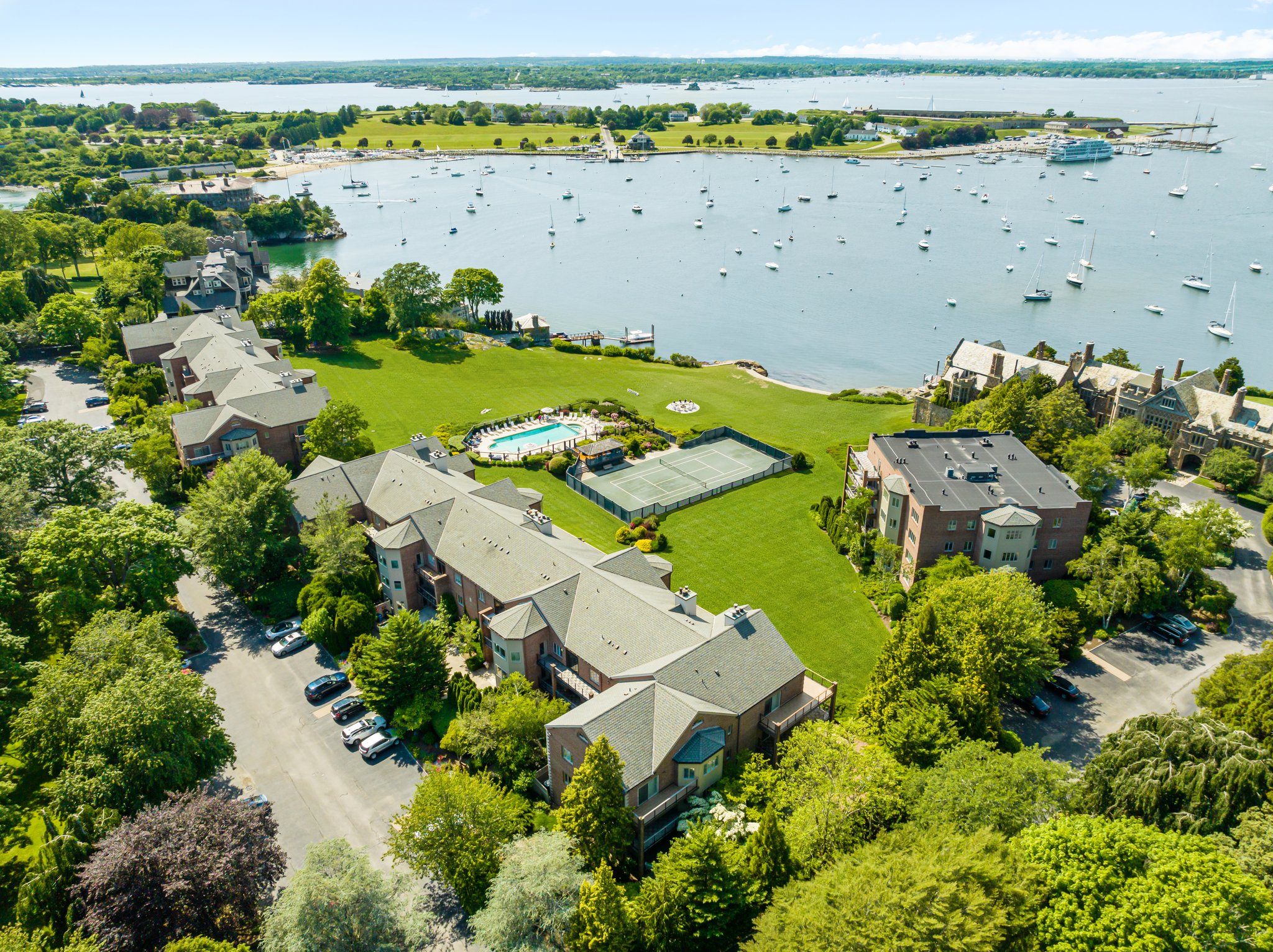FEATURED LISTING: WATERFRONT NEWPORT HARBOR CONDO OFFERED FOR $1,595,000