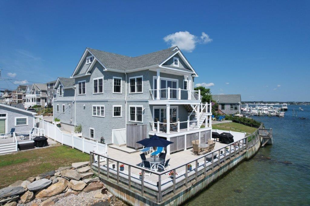 15 Beach Row, Narragansett, RI 02879 MLS 1341432 Lila Delman