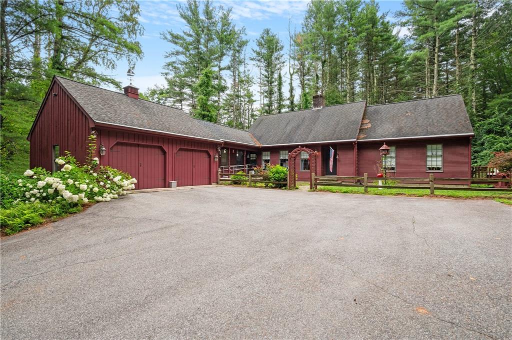 45 Hemlock Farm Trail, Burrillville