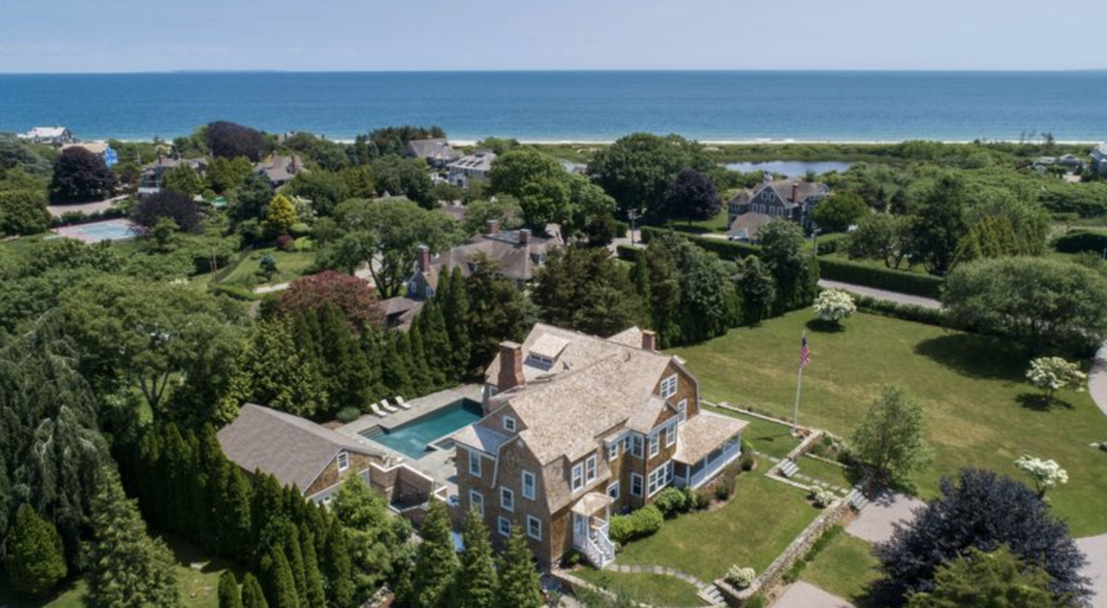 LORI JOYAL OF LILA DELMAN COMPASS  SELLS ‘HIGHLAND LODGE’ IN WATCH HILL FOR $8,500,000
