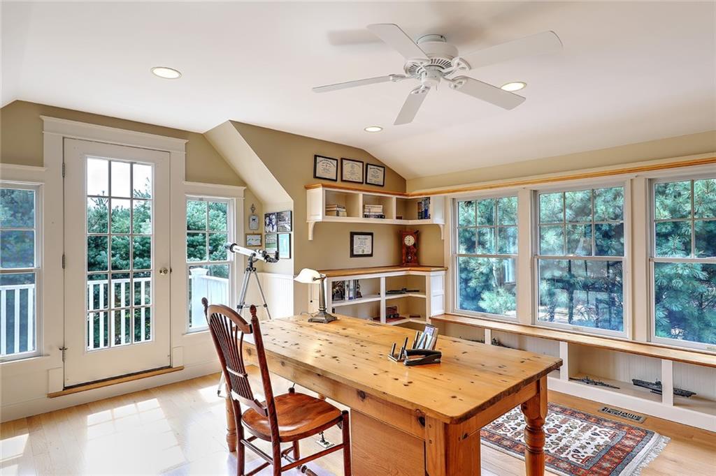 409 Wickford Point Road, North Kingstown
