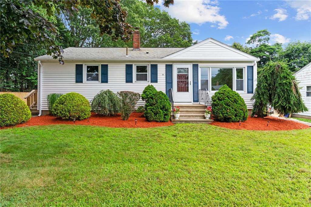 25 Hillcrest Drive, West Warwick, RI 02893 MLS 1344813 Lila Delman