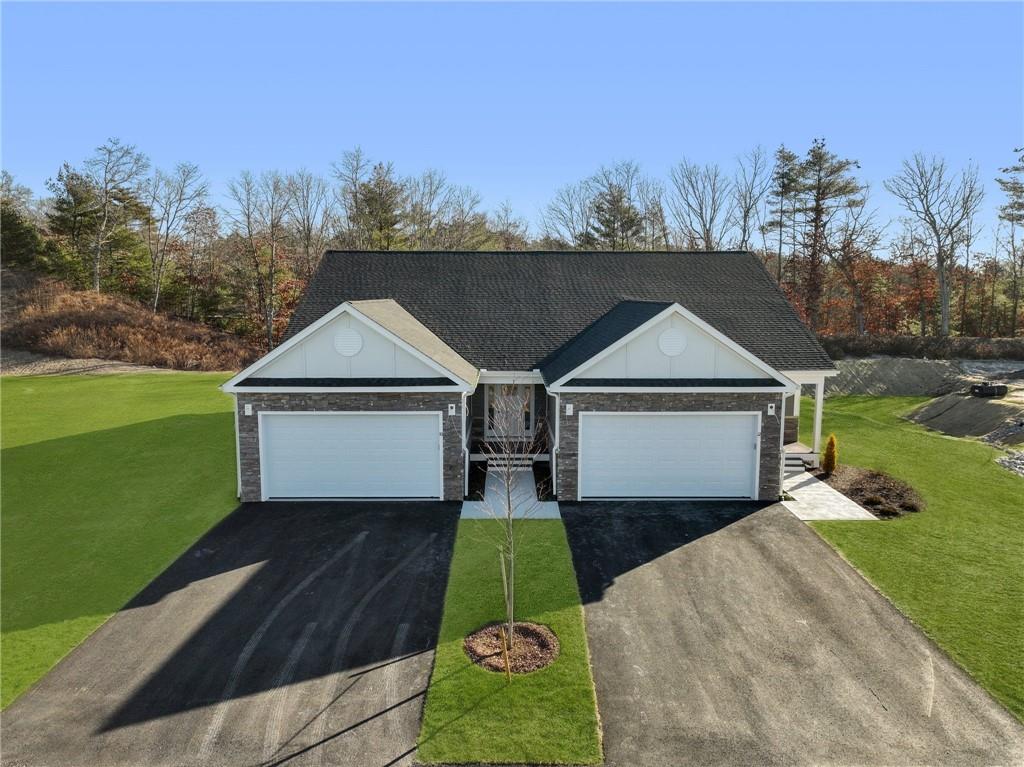 8 Overlook Lane, Glocester