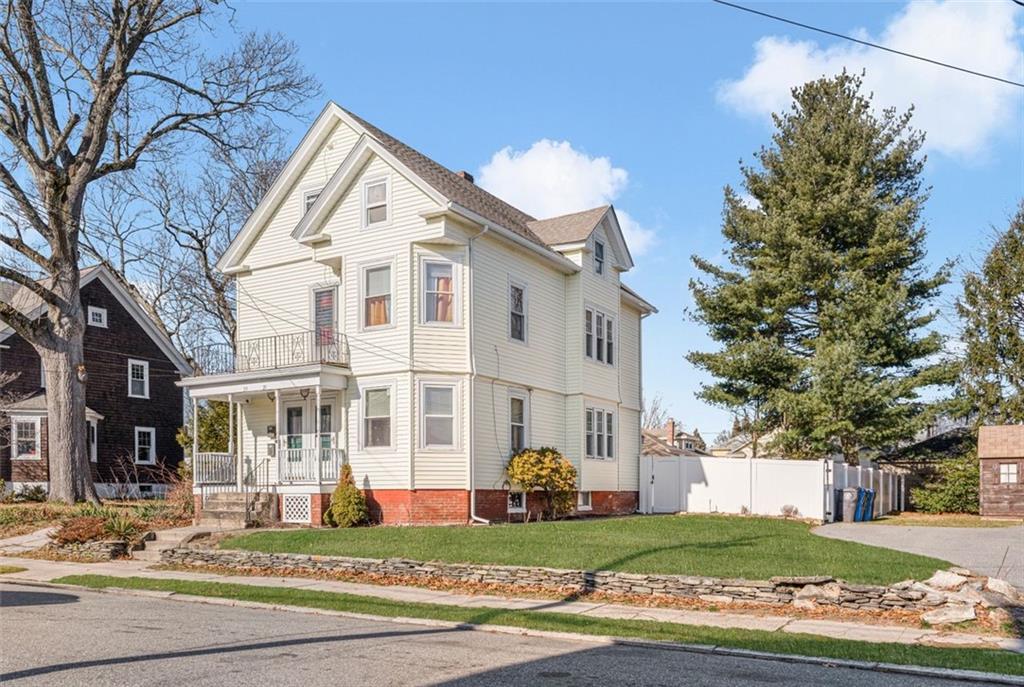 21 - 23 Blackamore Avenue, Cranston