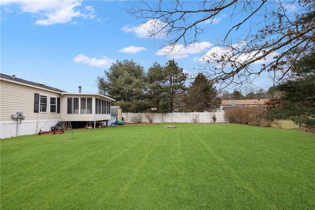 221 Leisure Drive, South Kingstown