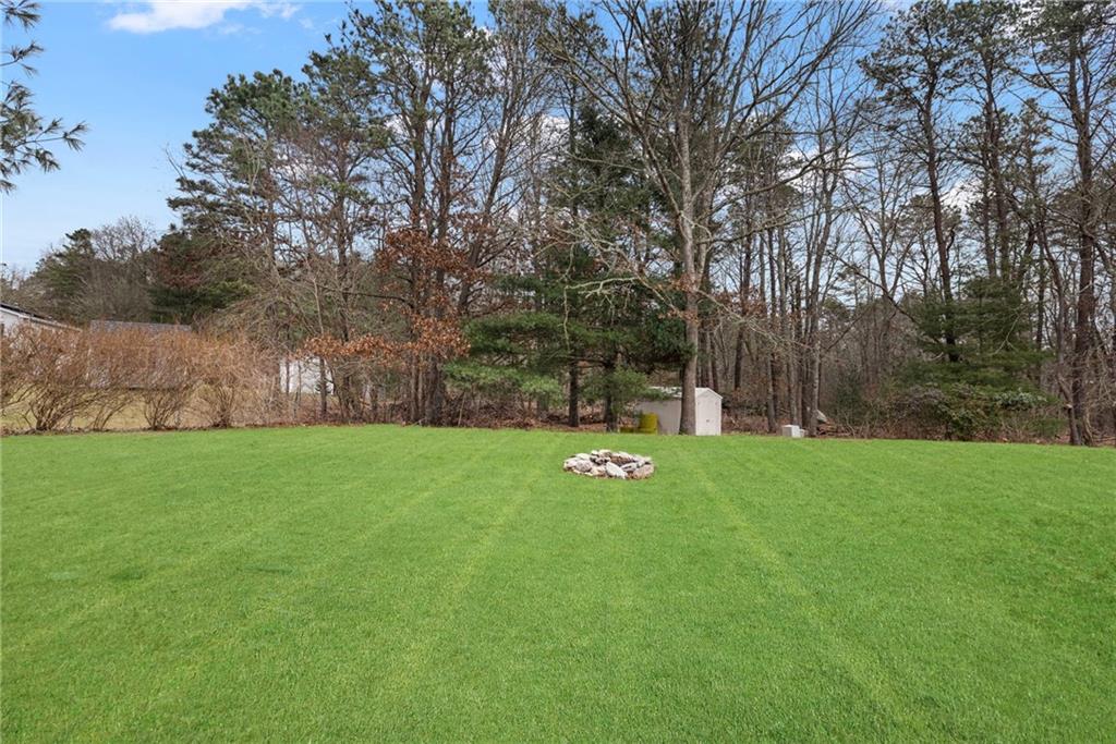 221 Leisure Drive, South Kingstown