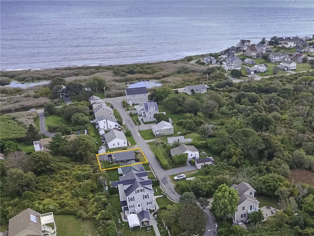 17 Anglers Court, Narragansett