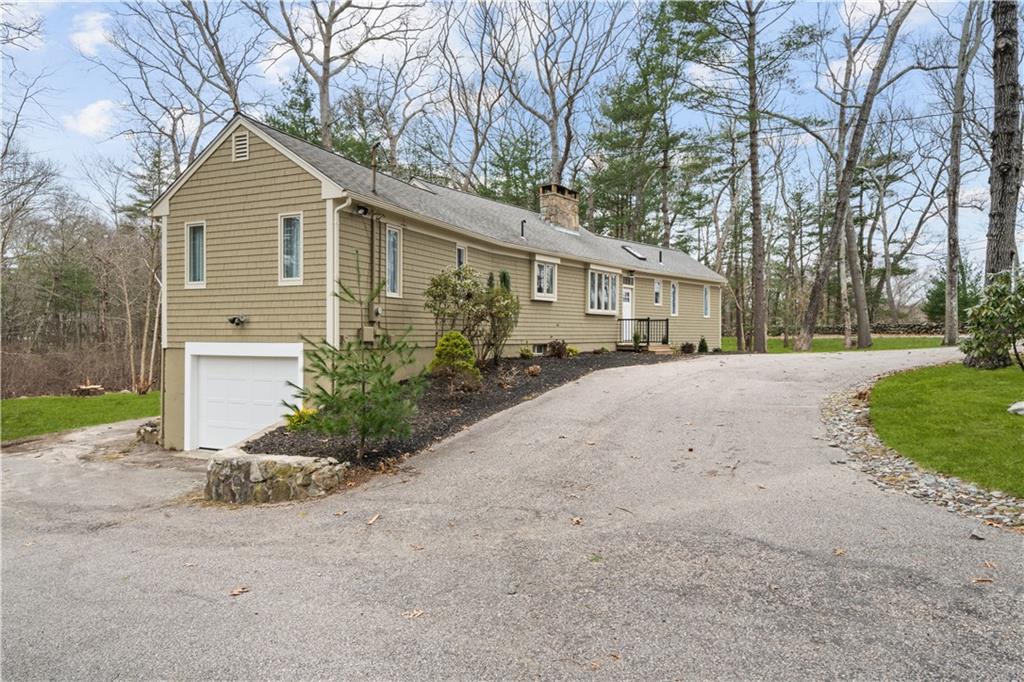 295 Potter Road, North Kingstown