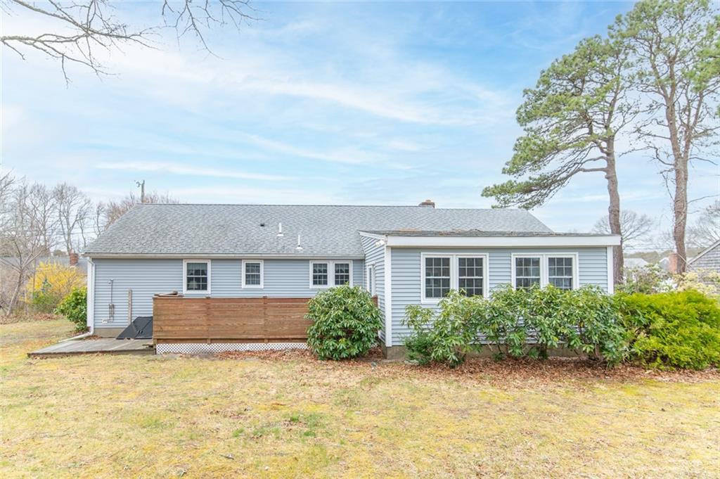 30 Captain Weiler Road, Yarmouth