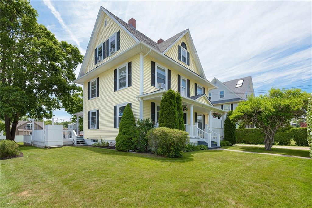 52 Narragansett Avenue, Narragansett