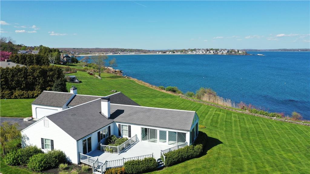 90 North Cliff Drive, Narragansett