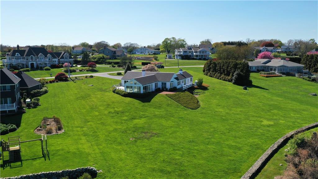 90 North Cliff Drive, Narragansett