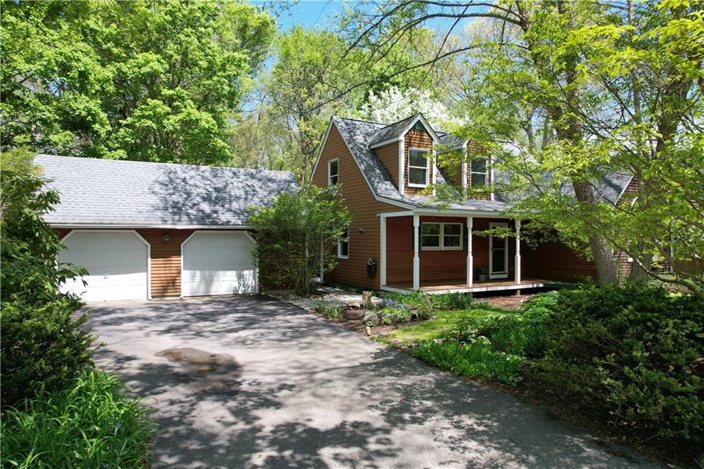 22 Browns Farm Drive, South Kingstown