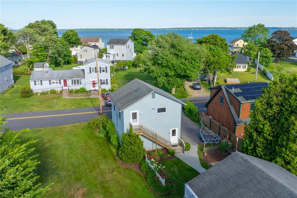 561 Shore Acres Avenue, North Kingstown