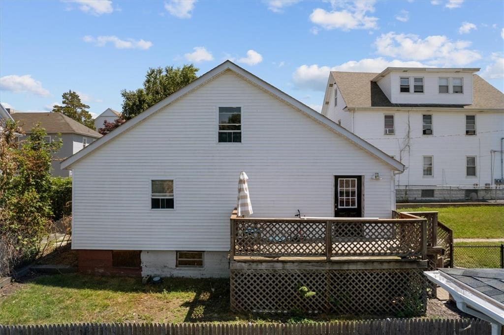 26 Englewood Avenue, Pawtucket