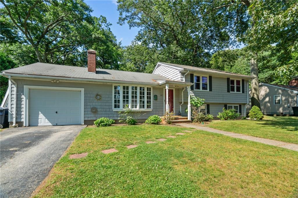 140 Brookhaven Road, North Kingstown