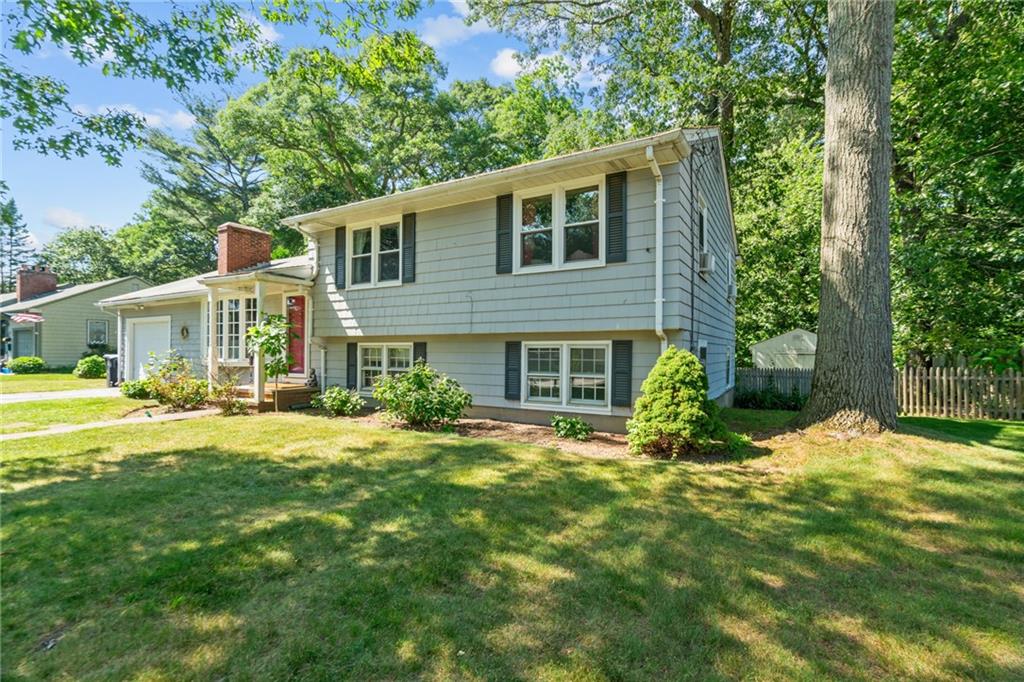 140 Brookhaven Road, North Kingstown