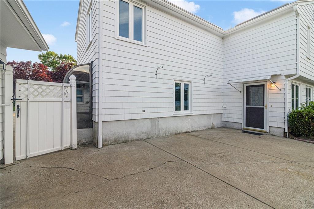 17 Longview Drive, Cranston