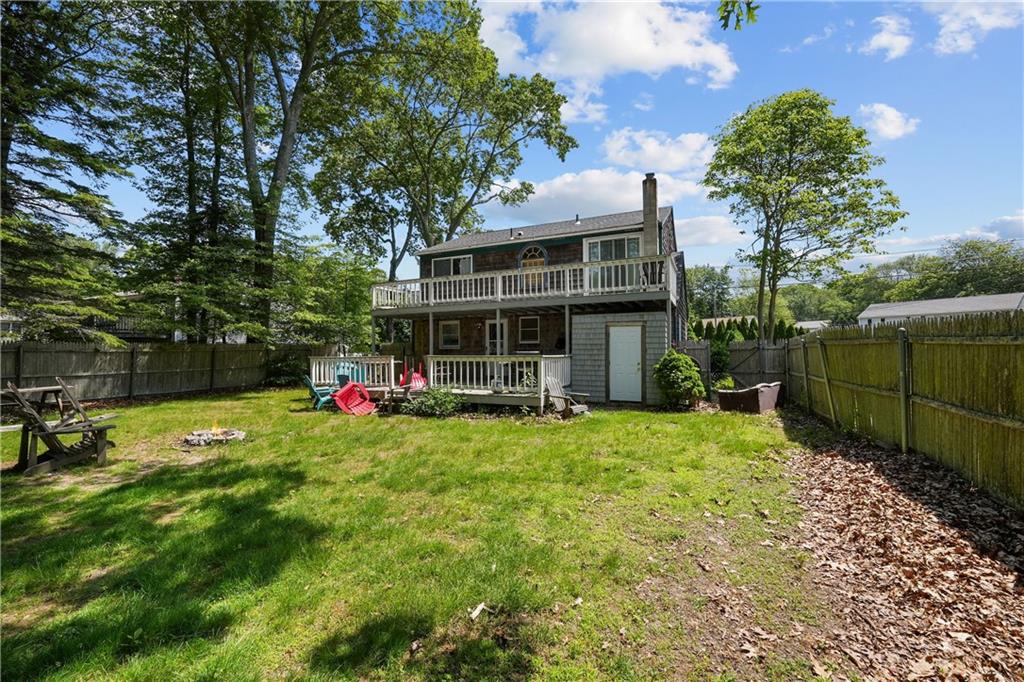 22 Huckleberry Trail, Narragansett