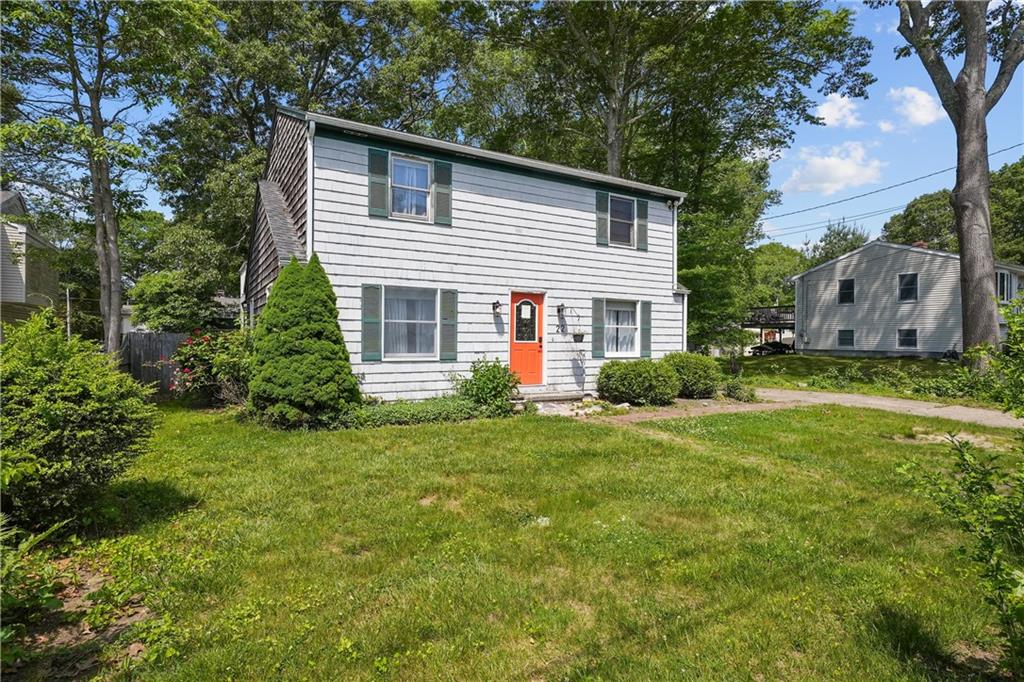 22 Huckleberry Trail, Narragansett