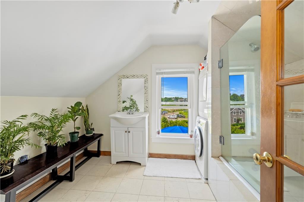 460 Chapel Street, Unit#3, Block Island