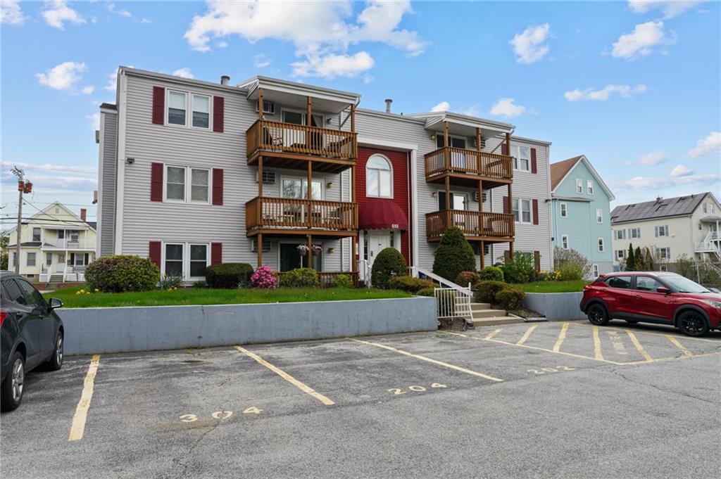 555 Diamond Hill Road, Unit#303, Woonsocket