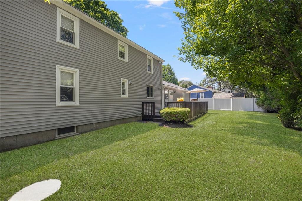 11 Apple Tree Court, North Kingstown