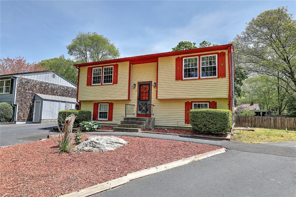 3 Meadowrue Trail, Narragansett