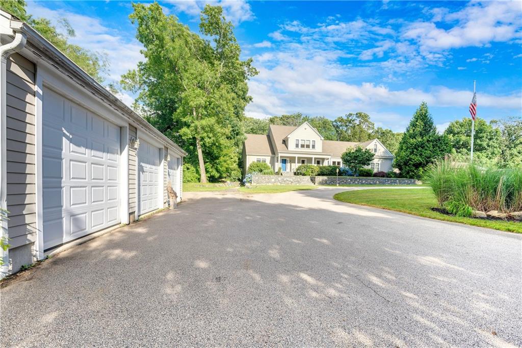 208 Ten Rod Road, North Kingstown