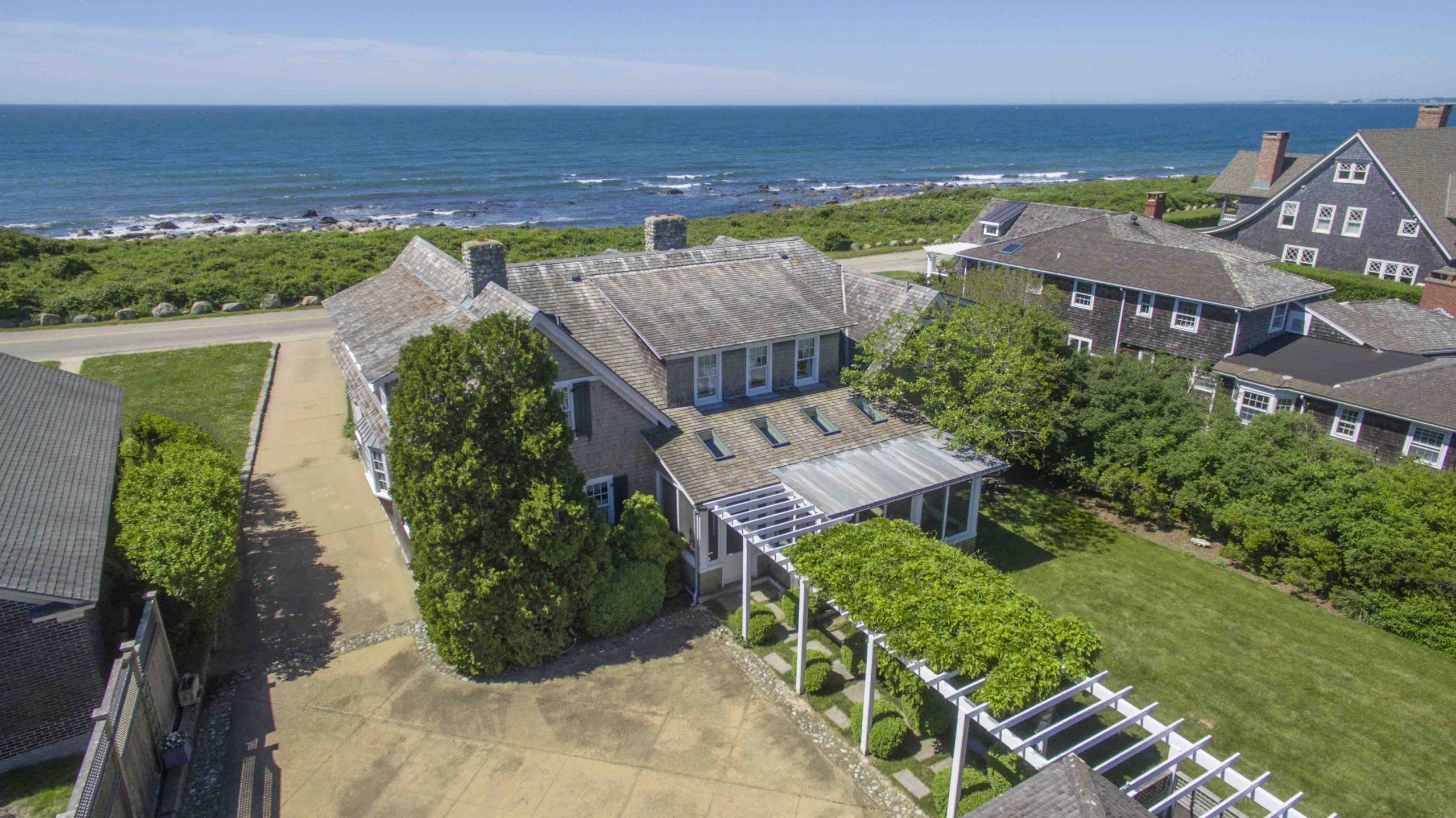 LARRY BURNS OF LILA DELMAN COMPASS SELLS WEEKAPAUG HOME FOR $6,800,000