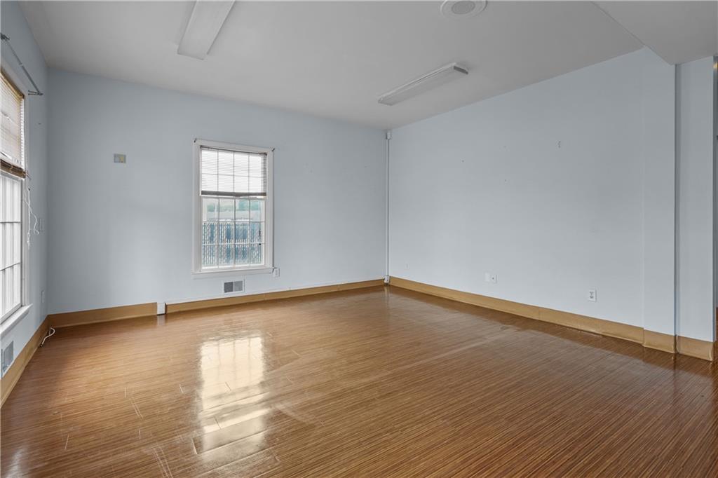 100 Smithfield Avenue, Pawtucket