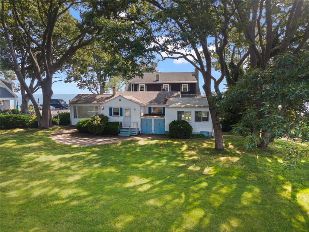 369 Earle Drive, North Kingstown