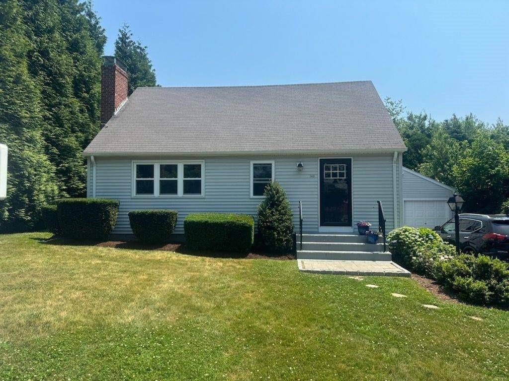 145 Macarthur Boulevard, South Kingstown