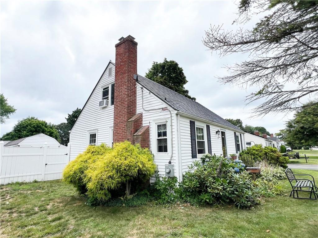 525 Buttonwoods Avenue, Warwick