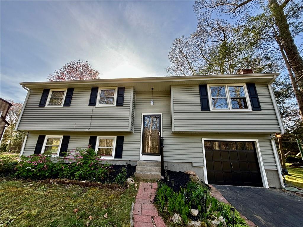 180 Greenwood Drive, South Kingstown