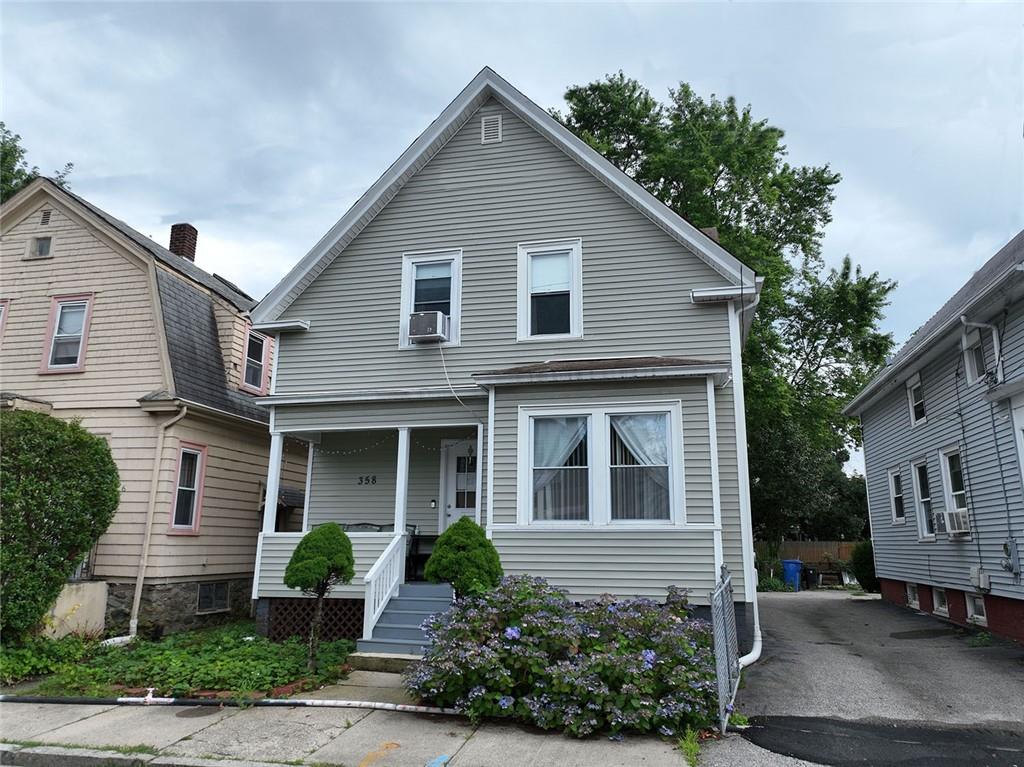 358 Bay View Avenue, Cranston