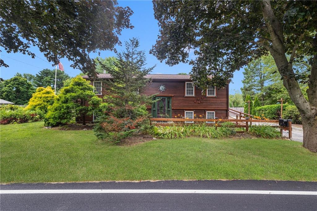 664 Newcomb Road, North Kingstown