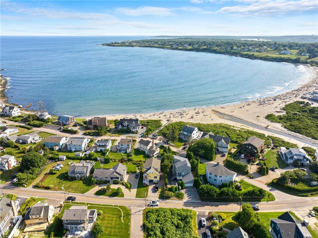 16 Dunes Road, Narragansett