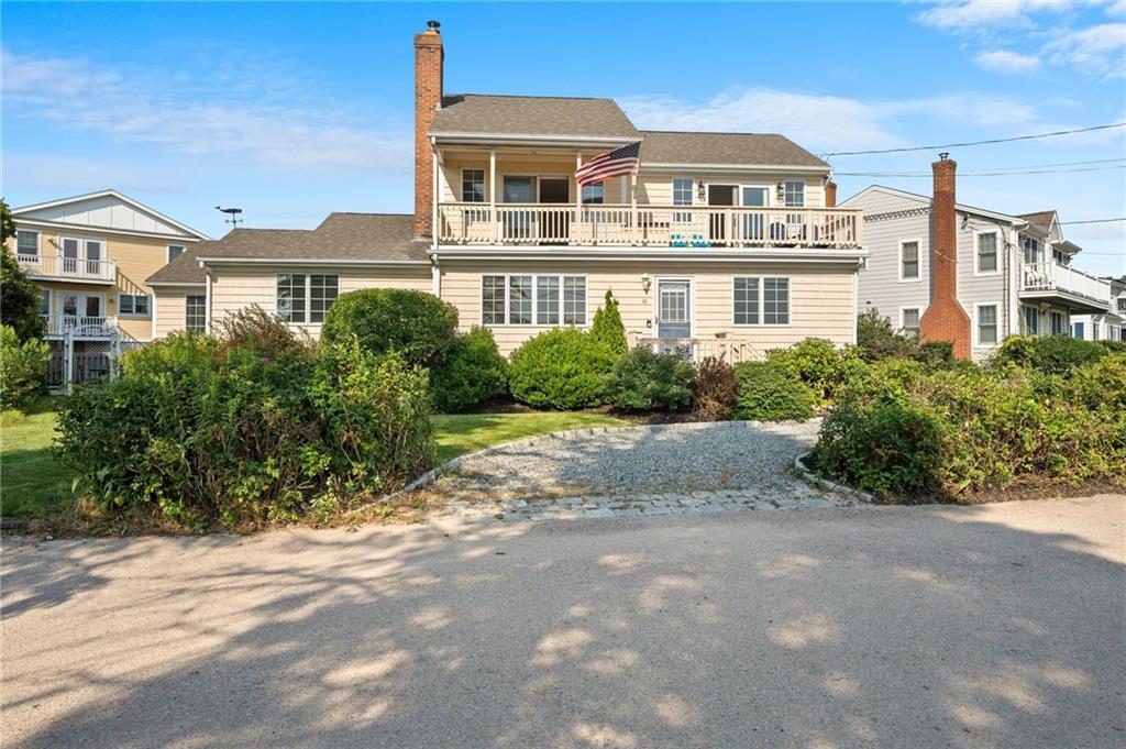 16 Dunes Road, Narragansett