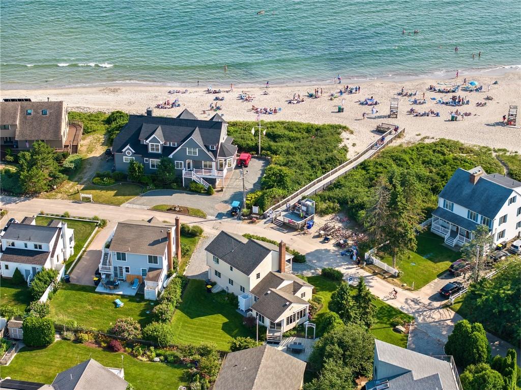 16 Dunes Road, Narragansett