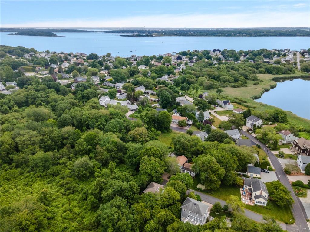 45 Channing Road, Narragansett