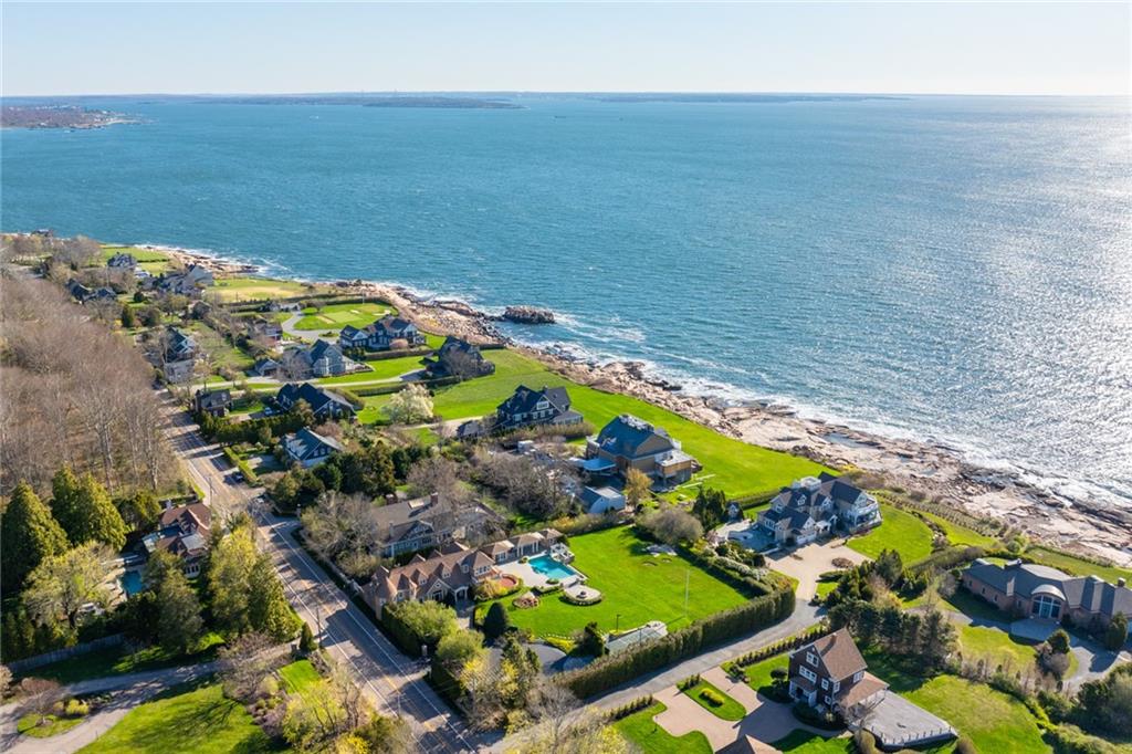 380 Ocean Road, Narragansett