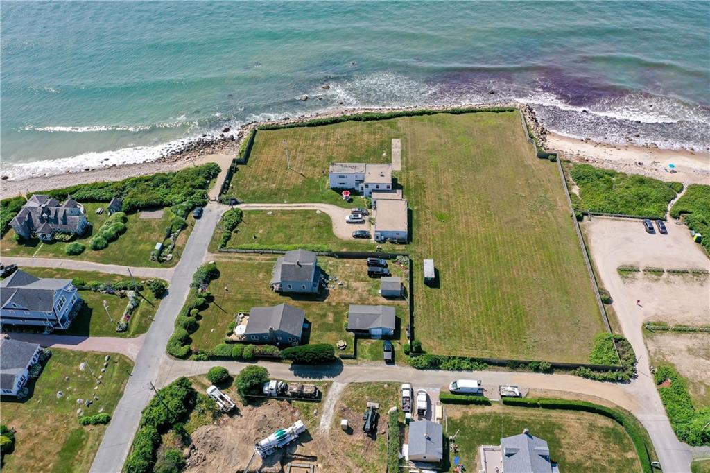 2 Green Hill Avenue, South Kingstown