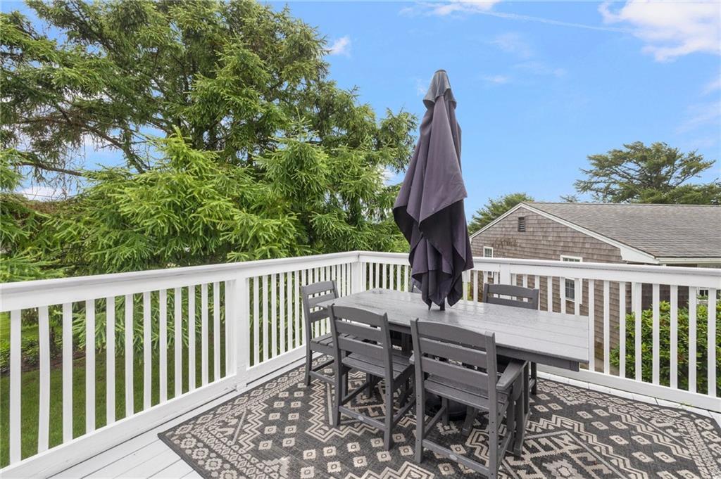 92 Holden Road, South Kingstown