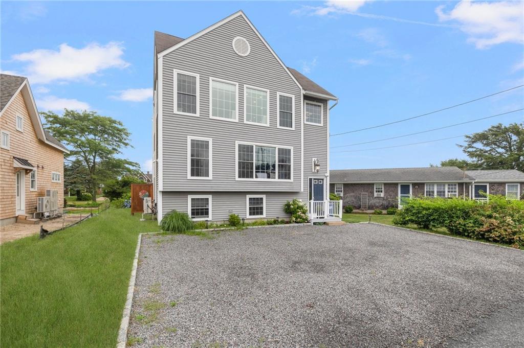 92 Holden Road, South Kingstown