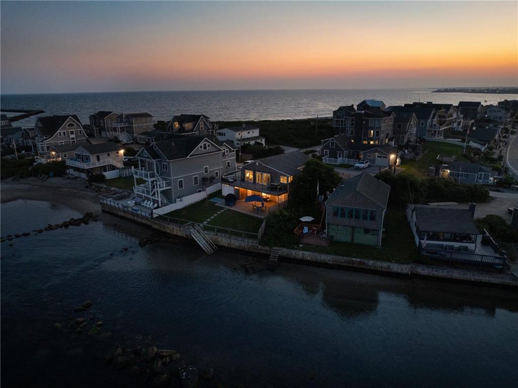 11 Beach Row, Narragansett