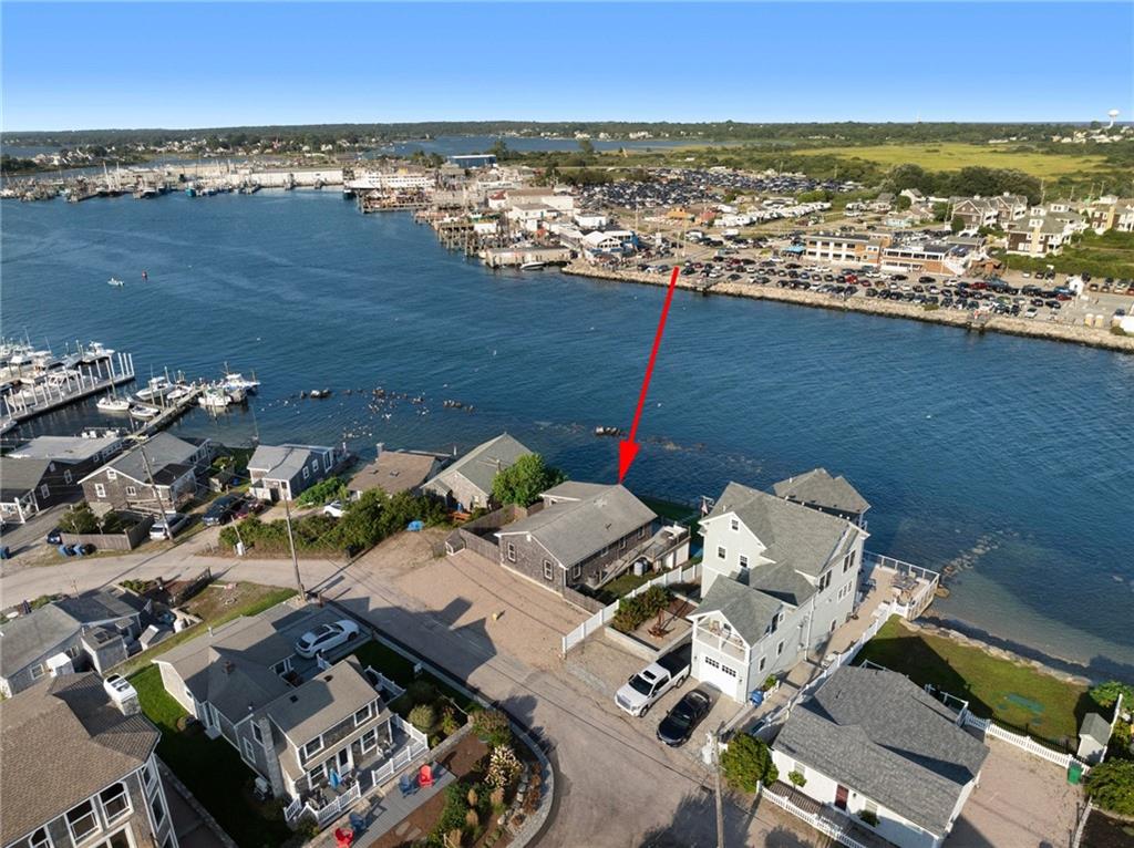 11 Beach Row, Narragansett