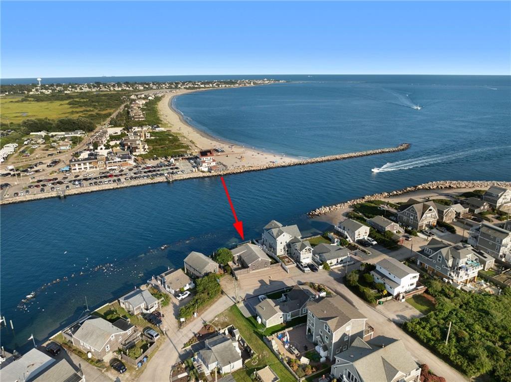 11 Beach Row, Narragansett