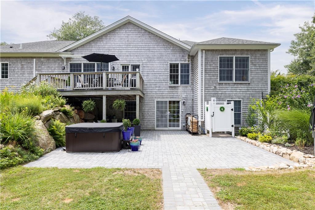 396 Congdon Drive, South Kingstown