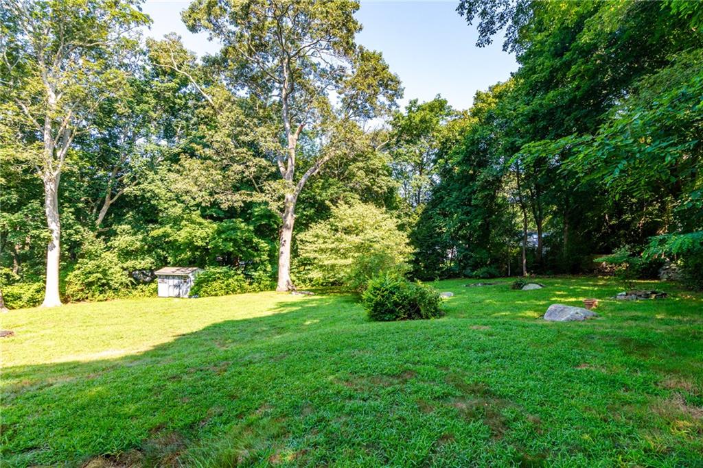 46 Old Mountain Road, South Kingstown